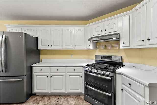 16287 SUMNER BROOK, Moundville, AL 35474