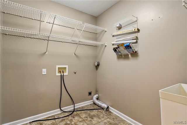 16287 SUMNER BROOK, Moundville, AL 35474