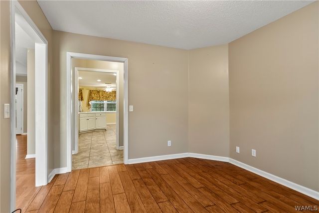 16287 SUMNER BROOK, Moundville, AL 35474