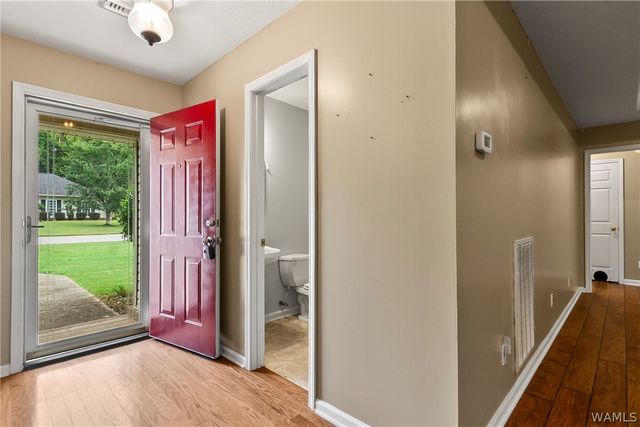 16287 SUMNER BROOK, Moundville, AL 35474