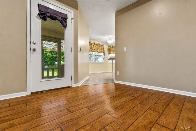 16287 SUMNER BROOK, Moundville, AL 35474