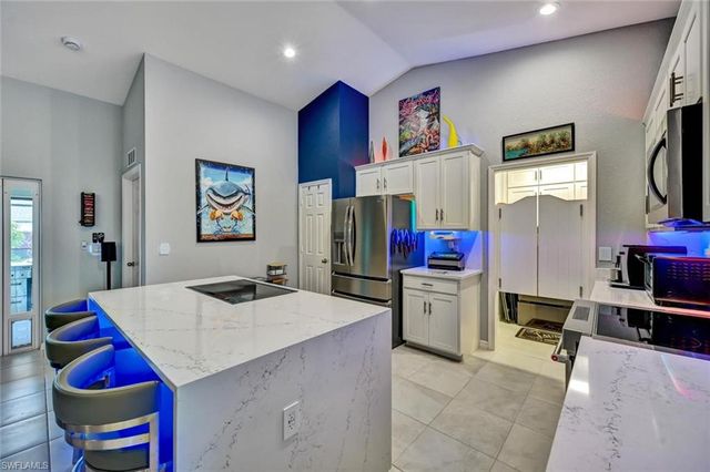 1811 SW 3rd TER, Cape Coral, FL 33991