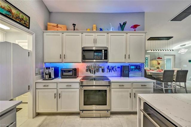 1811 SW 3rd TER, Cape Coral, FL 33991