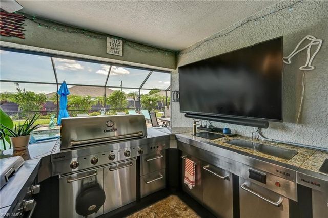 1811 SW 3rd TER, Cape Coral, FL 33991