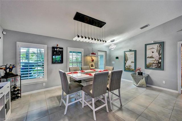 1811 SW 3rd TER, Cape Coral, FL 33991