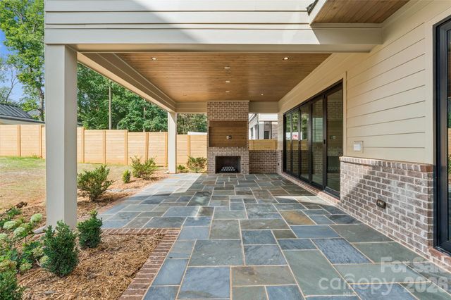630 Ashworth Road, Charlotte, NC 28211