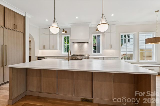 630 Ashworth Road, Charlotte, NC 28211