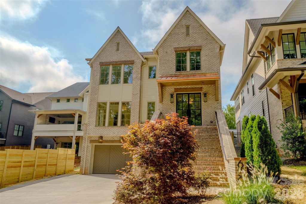 630 Ashworth Road, Charlotte, NC 28211