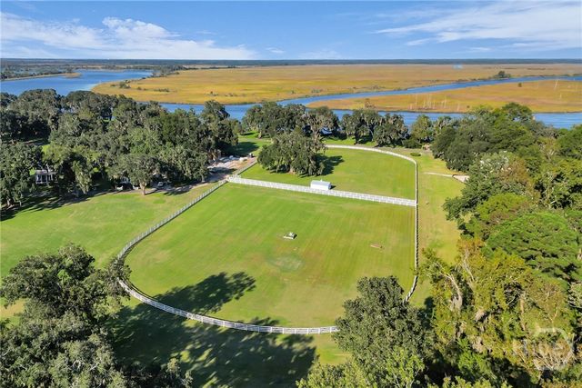 187 Jimmy Blige Lane, Richmond Hill, GA 31324