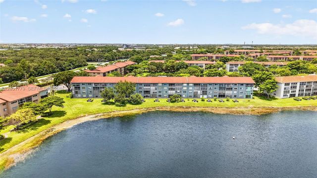 1501 SW 134th Way 403D, Pembroke Pines, FL 33027