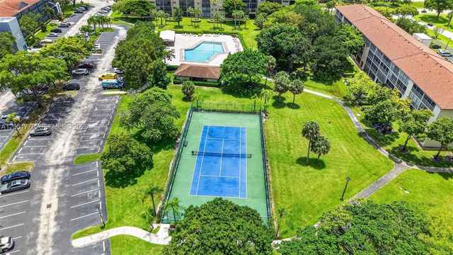 1501 SW 134th Way 403D, Pembroke Pines, FL 33027
