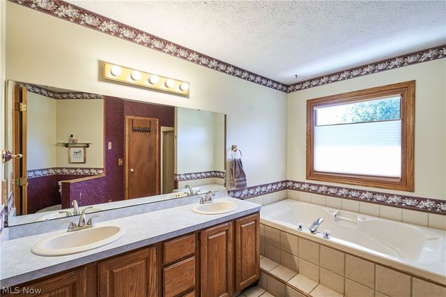 7590 Morley Road, Concord Twp, OH 44060