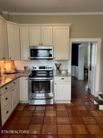 1706 Old Niles Ferry Rd, Maryville, TN 37803