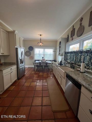 1706 Old Niles Ferry Rd, Maryville, TN 37803