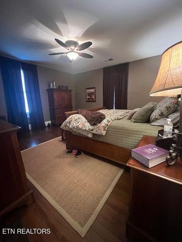 1706 Old Niles Ferry Rd, Maryville, TN 37803