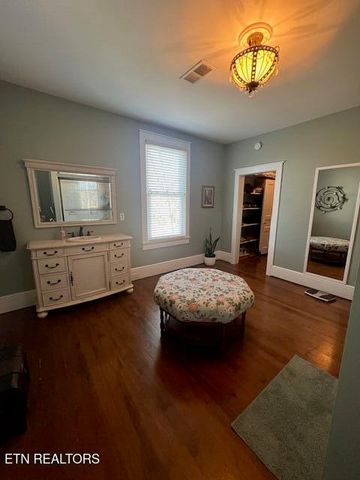 1706 Old Niles Ferry Rd, Maryville, TN 37803