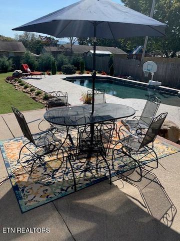 1706 Old Niles Ferry Rd, Maryville, TN 37803