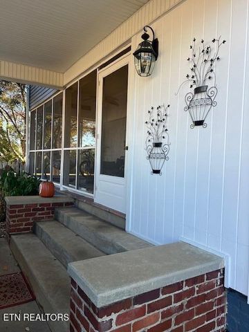 1706 Old Niles Ferry Rd, Maryville, TN 37803