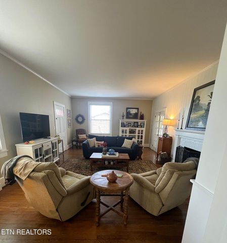 1706 Old Niles Ferry Rd, Maryville, TN 37803