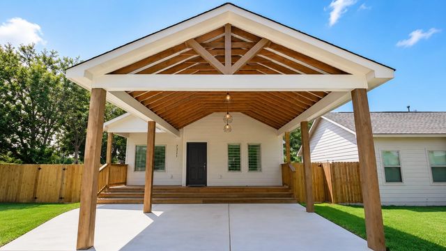 7321 Elbert Street, Houston, TX 77028