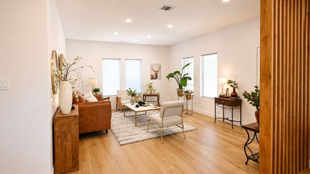 7321 Elbert Street, Houston, TX 77028