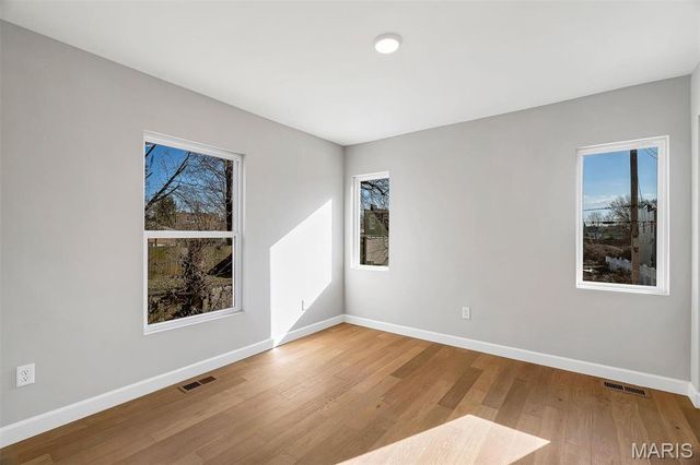 3716 Illinois Avenue, St Louis, MO 63118