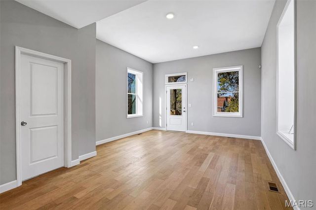 3716 Illinois Avenue, St Louis, MO 63118