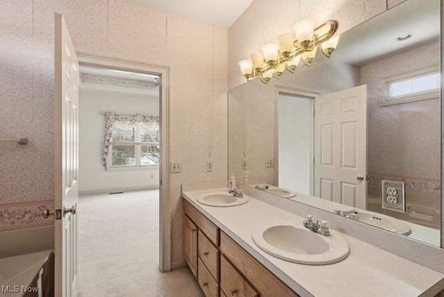 2804 Valley Road, Cuyahoga Falls, OH 44223