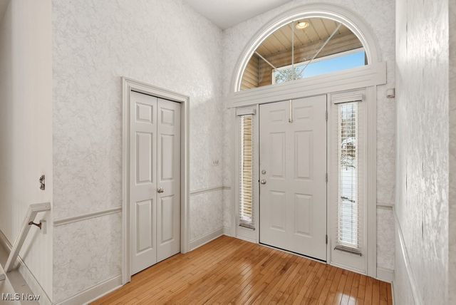 2804 Valley Road, Cuyahoga Falls, OH 44223