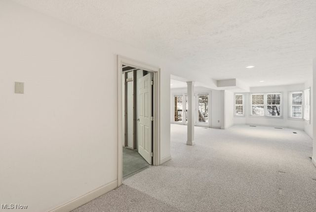 2804 Valley Road, Cuyahoga Falls, OH 44223