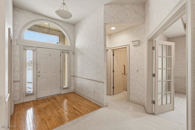 2804 Valley Road, Cuyahoga Falls, OH 44223