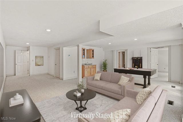 2804 Valley Road, Cuyahoga Falls, OH 44223