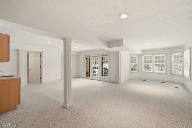 2804 Valley Road, Cuyahoga Falls, OH 44223