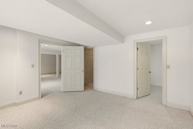 2804 Valley Road, Cuyahoga Falls, OH 44223