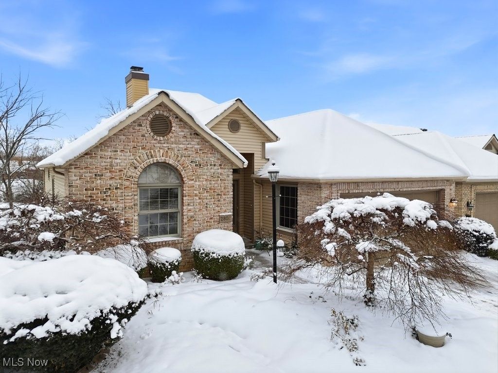 2804 Valley Road, Cuyahoga Falls, OH 44223