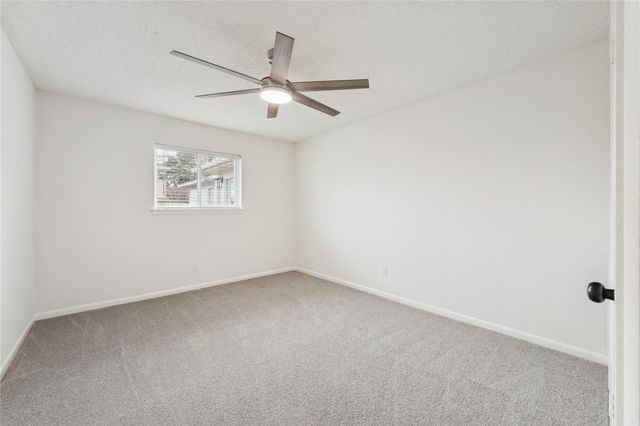 220 Oakwood Street, League City, TX 77573