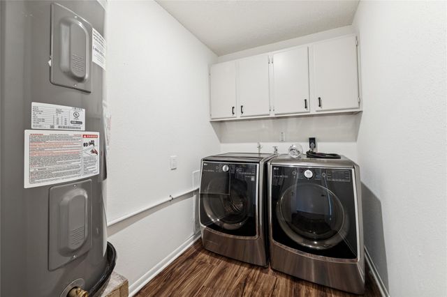 220 Oakwood Street, League City, TX 77573