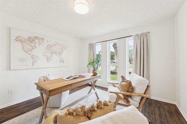 220 Oakwood Street, League City, TX 77573