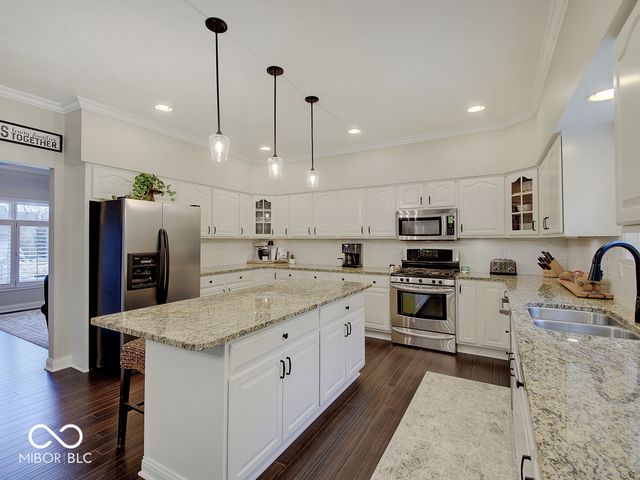 1722 Woodcroft Court, Greenwood, IN 46143