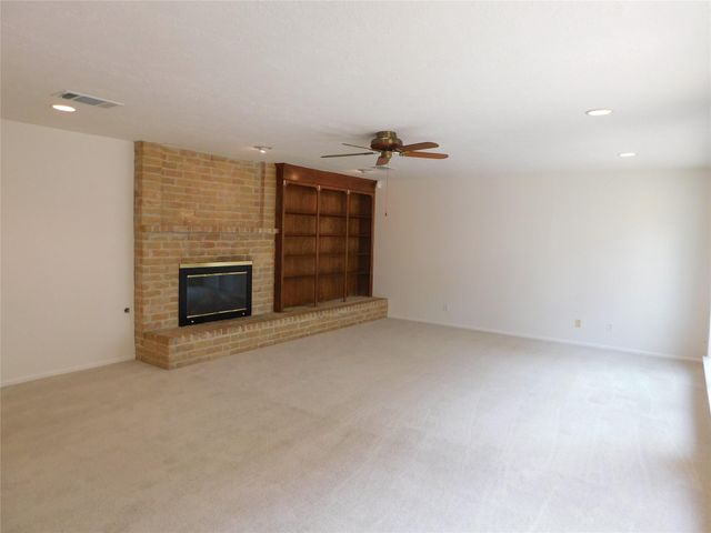 15414 Pleasant Valley Road, Houston, TX 77062