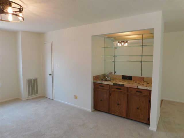 15414 Pleasant Valley Road, Houston, TX 77062