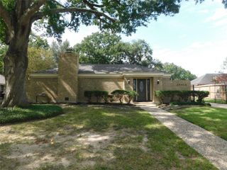 15414 Pleasant Valley Road, Houston, TX 77062