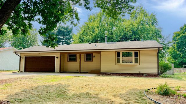 8001 Edgewood Avenue N, Brooklyn Park, MN 55445