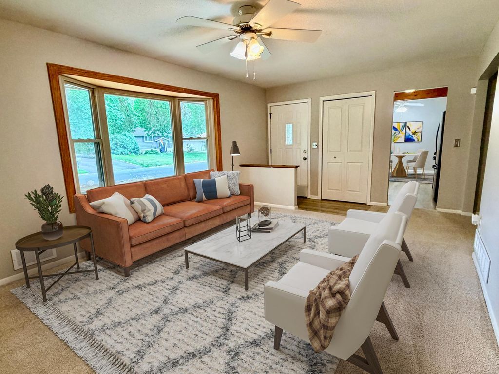8001 Edgewood Avenue N, Brooklyn Park, MN 55445