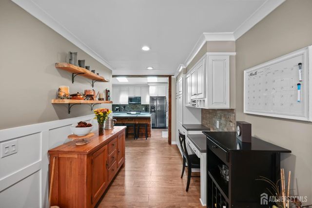 7 Lake Avenue, Helmetta, NJ 08828