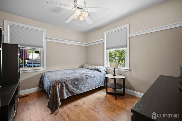 7 Lake Avenue, Helmetta, NJ 08828