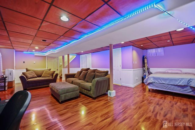 7 Lake Avenue, Helmetta, NJ 08828