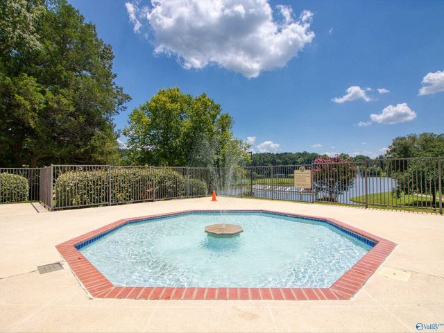 512 Sussex Drive SW, Huntsville, AL 35824