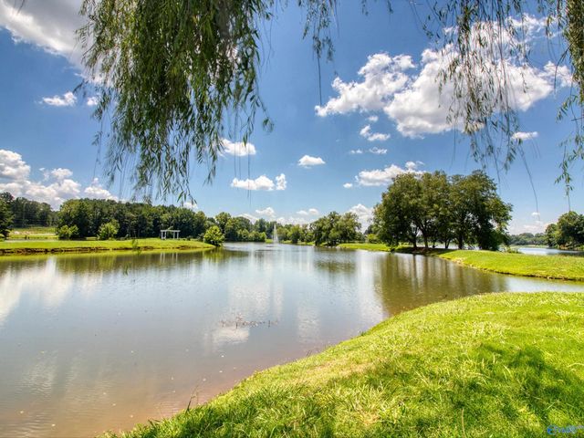 512 Sussex Drive SW, Huntsville, AL 35824