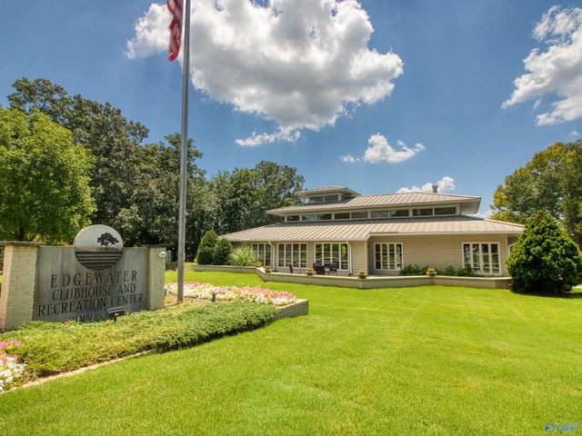 512 Sussex Drive SW, Huntsville, AL 35824